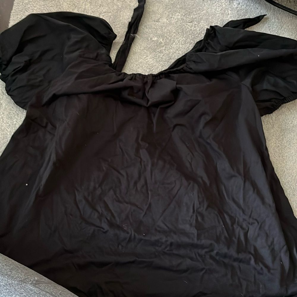 A new day, size XL,black tie in back puff, sleeve s/s